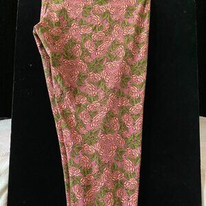 NWOT, LuLaRoe Tall & Curvy Leggings,Red Multicolor Flower Design